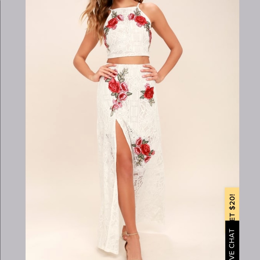 Lulu's two piece white & red embroidered dress